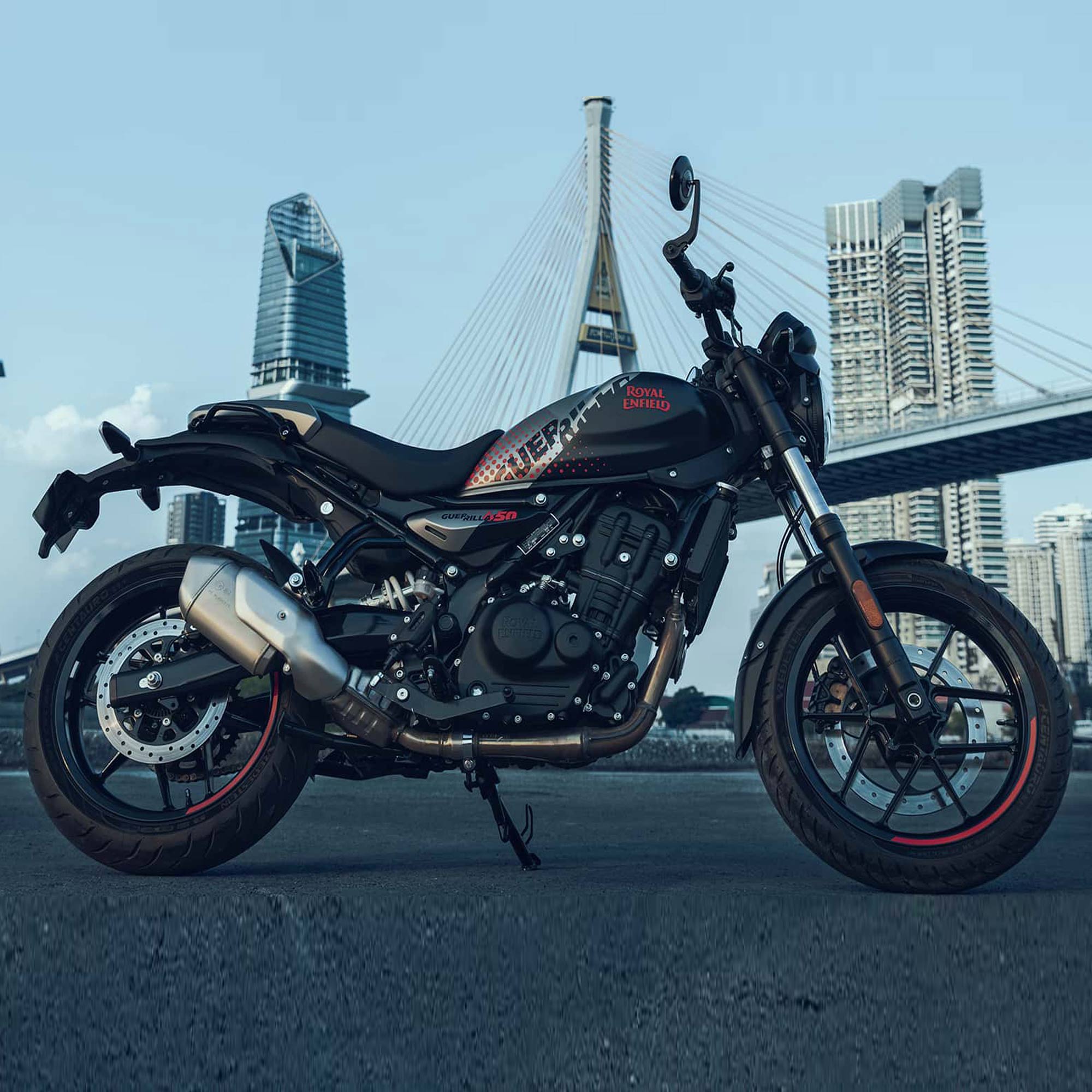 Royal Enfield  Guerrilla 450 Apex: 